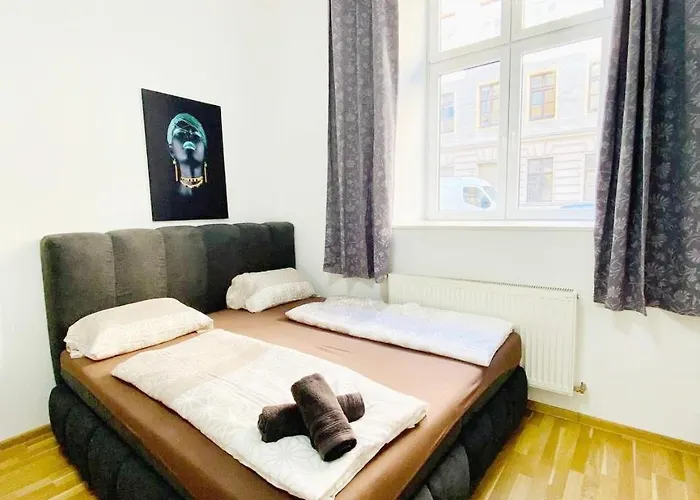 Family Studio- 7 Minutes To Schoenbrunn Palace Apartman Bécs
